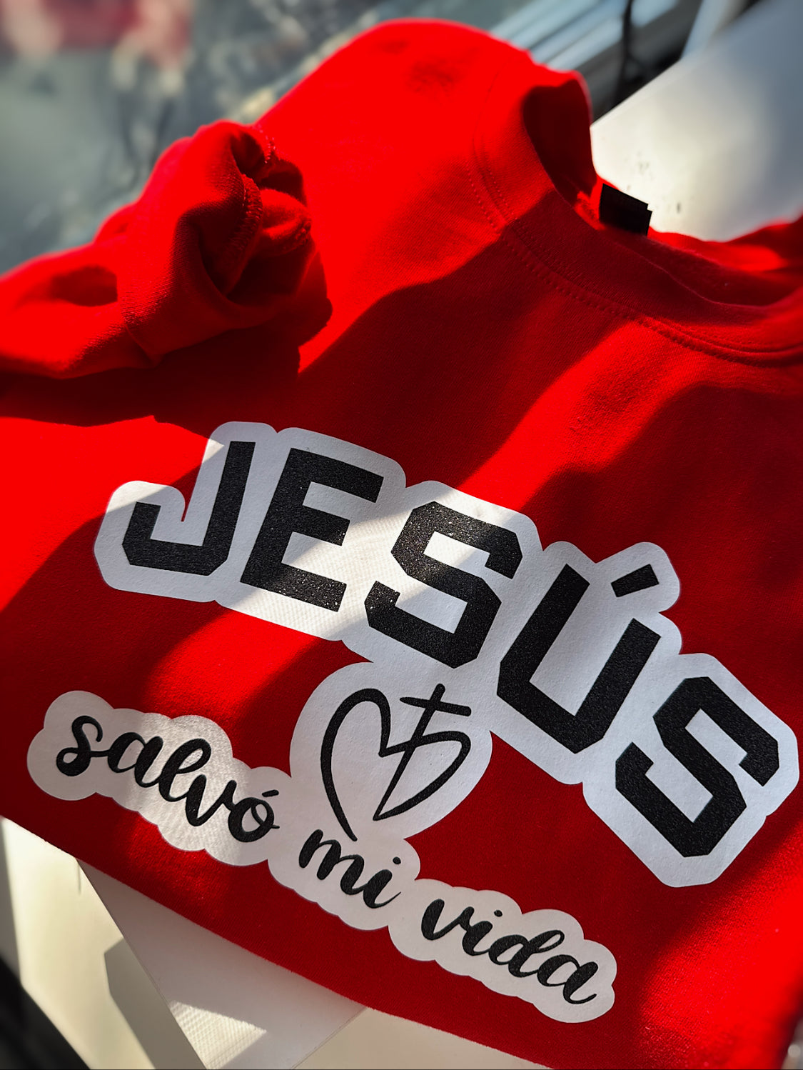 Sweater Rojo 'Jesus Salvo mi vida'